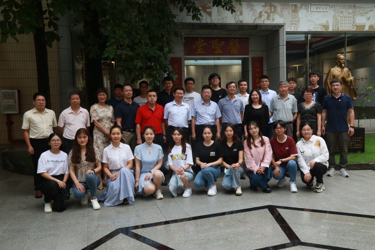 后浪来袭，，gopay钱包有YOUNG ——2020年应届结业生新员工华美登。